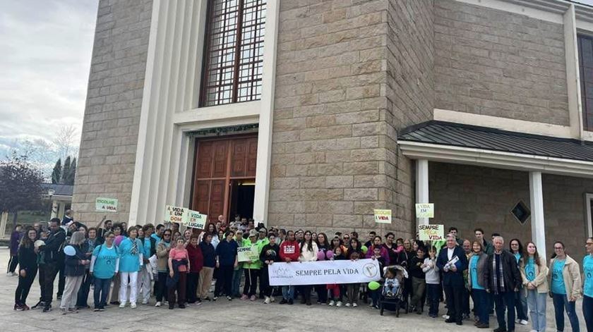 Bispo de Bragança. "Toda a vida é um presente, o mais belo de todos"