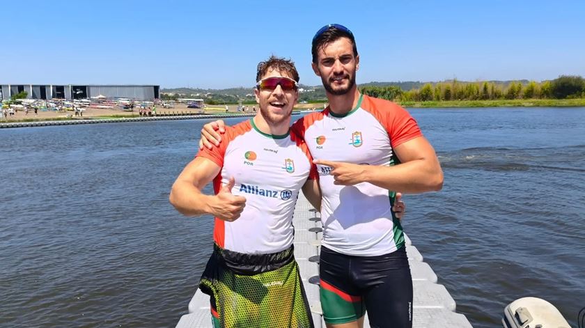 Gustavo Gonçalves e Pedro Casinha campeões do Mundo sub-23 em K2 500