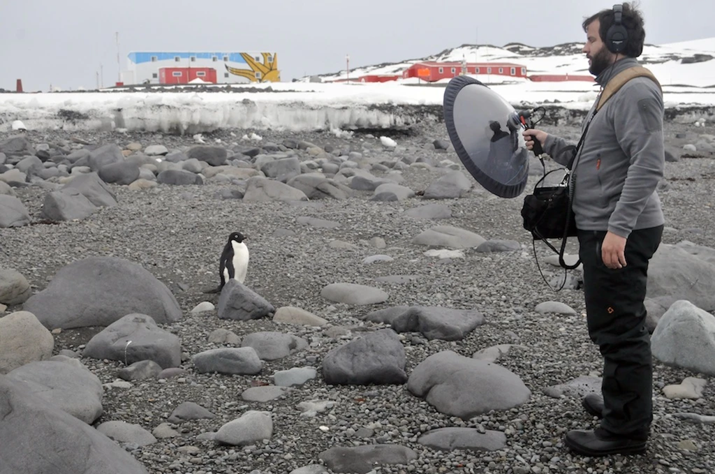 Juan é cego de nascença e viaja pelo mundo para documentar sons da natureza