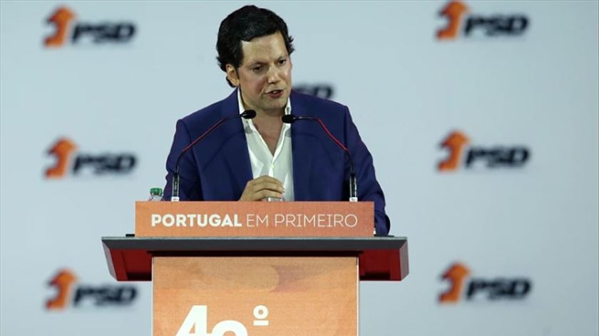 Tutti-Frutti. ​Deputado Carlos Eduardo Reis vai suspender mandato