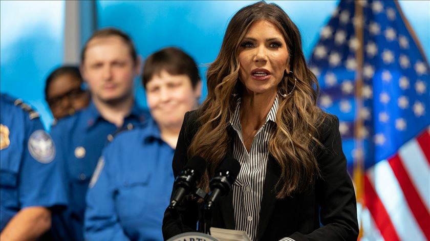 Governo dos EUA pretende alargar proibição de viagens a mais de 30 países