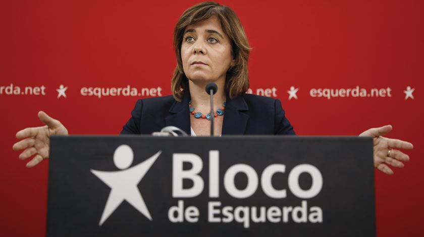 A coordenadora do Bloco de Esquerda, Catarina Martins, durante a conferência de imprensa na sede do partido, em Lisboa. Foto: Rodrigo Antunes/Lusa