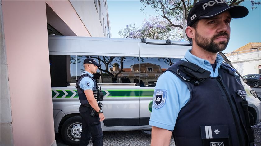 "Costuma ser rápido". Dulce Rocha prevê regresso a curto prazo das crianças abandonadas a França "Costuma ser rápido". Dulce Rocha prevê regresso a curto prazo das crianças abandonadas a França