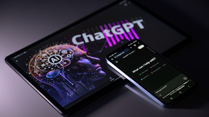 Cuidado com os elogios da Inteligência Artificial. Chatbots podem dar maus conselhos