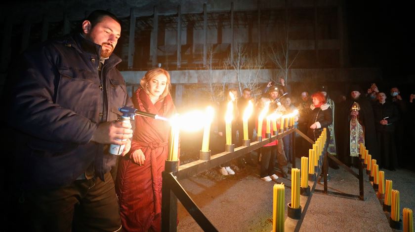 Velas em Prypyat. Foto: Sergey Dolzhenko/EPA