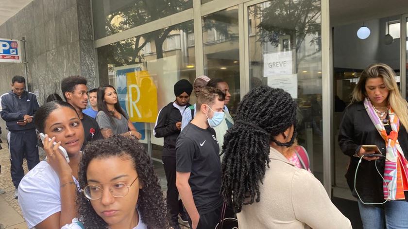 Conservatórias fechadas devido a plenário de trabalhadores esta terça-feira