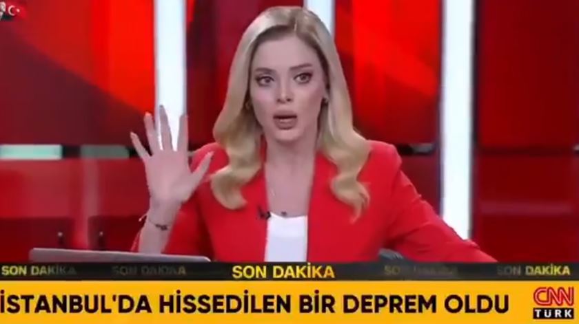 Apresentadora capta em direto sismo na Turquia