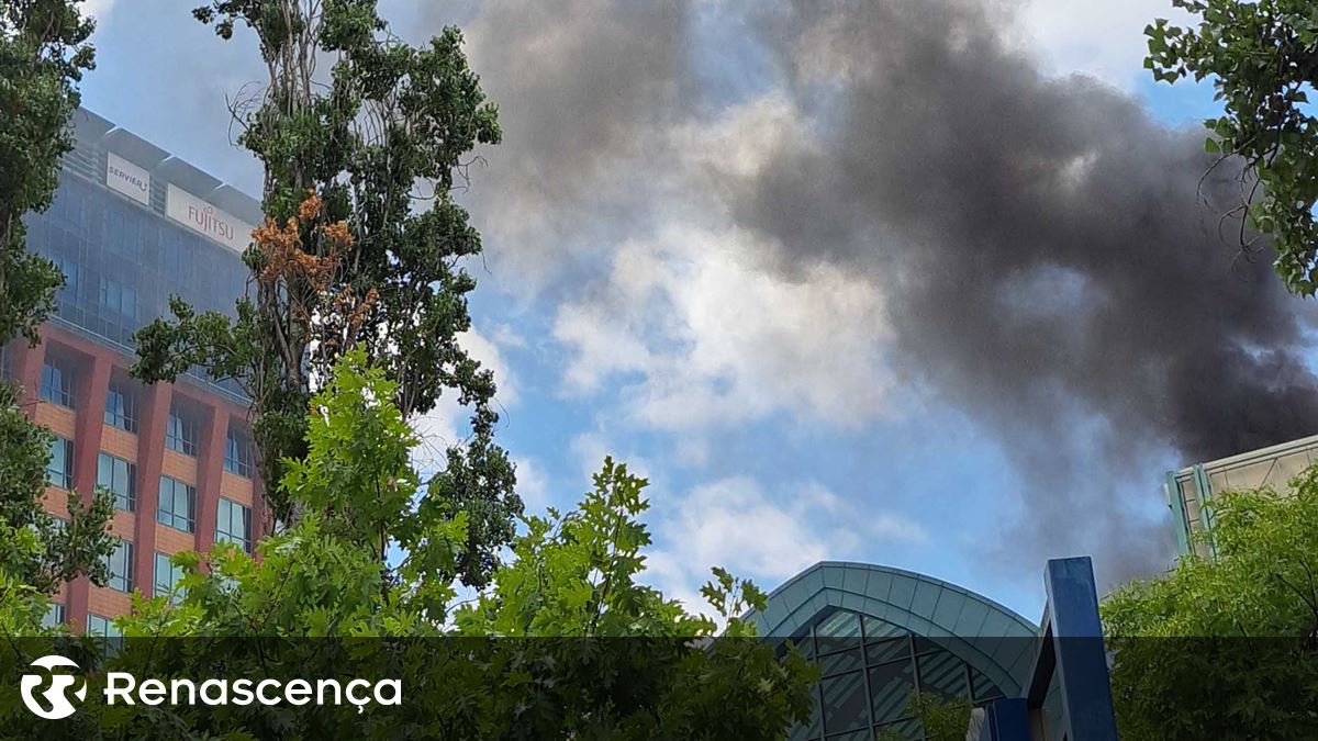 Coluna Colombo Susto no Colombo com coluna de fumo provocada por curto-circuito ...