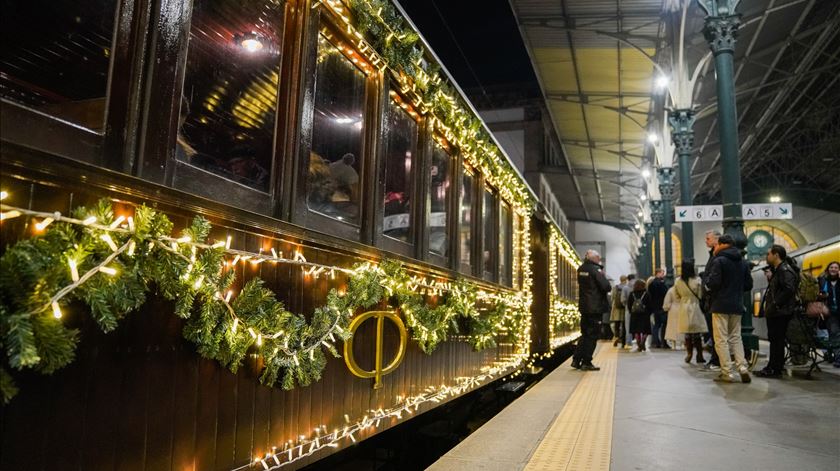 Comboio Histórico a Vapor leva a magia do Natal aos carris entre Porto e Ermesinde. Foto: CP