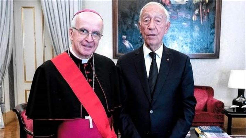 Núncio Apostólico condecorado pelo Presidente da República