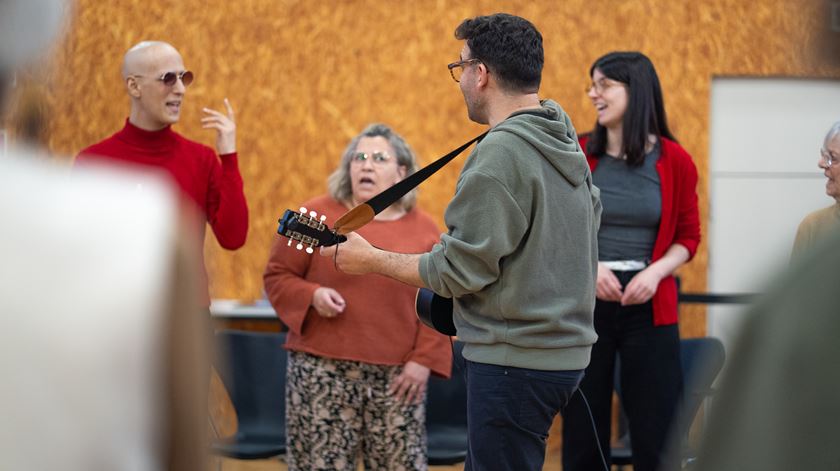“Aqui somos todos normais”. Doentes oncológicos cantam em coro para combater a doença