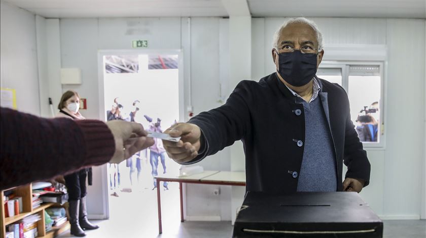 António Costa apela ao voto e agradece aos voluntários