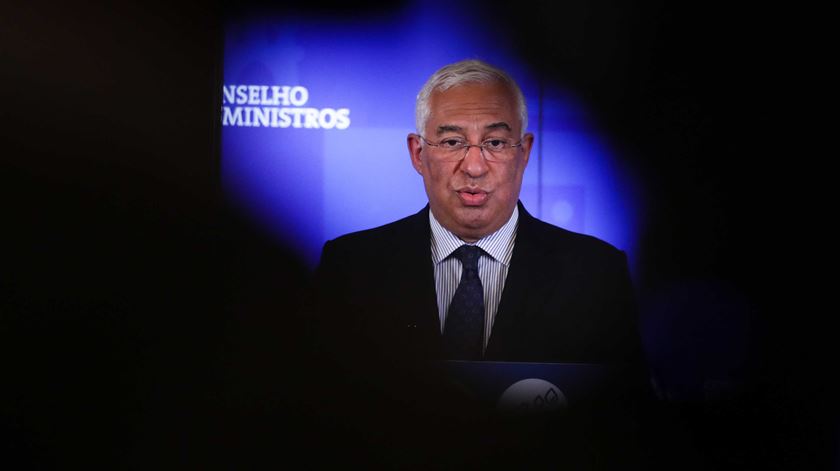 Decretado recolher obrigatório noturno durante a semana e alargado nos próximos fins de semana