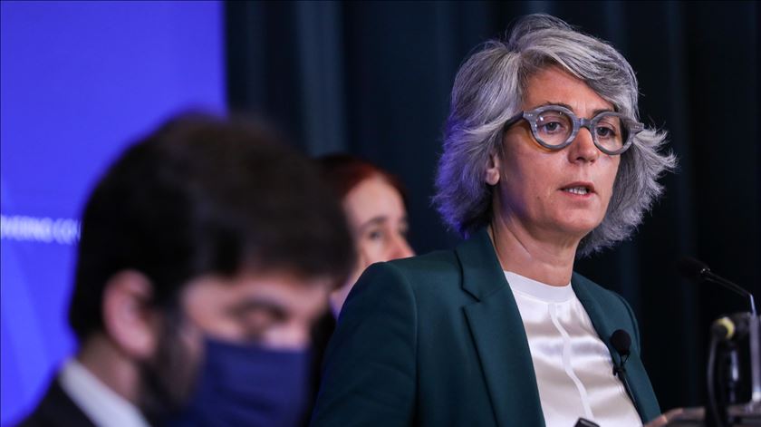 Apoios à cultura prolongados e reforçados nas áreas dos livros, museus e criação