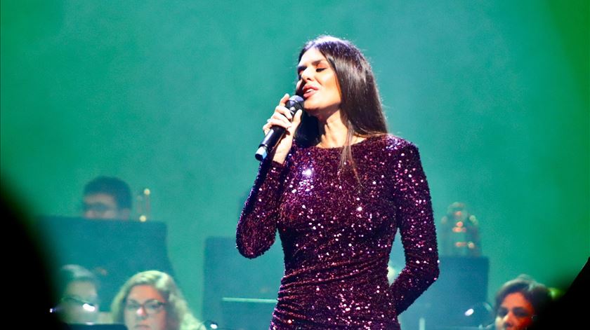 Cuca Roseta distinguida com a Ordem das Artes e Letras do Governo francês