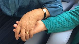 Governo garante que AT isenta de IRS subsídio dos cuidadores informais