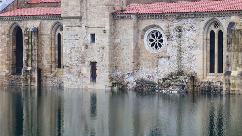 Noite trouxe algum alívio a Coimbra, mas o cenário mais crítico poderá ocorrer durante a tarde