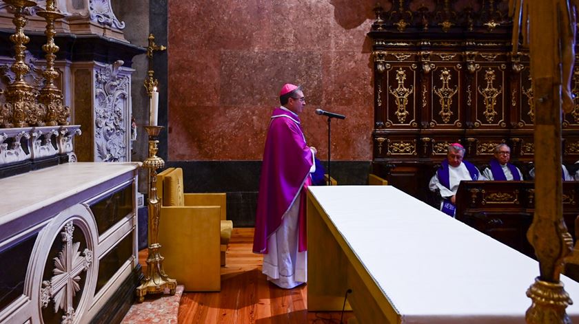 D. Manuel Linda numa missa. Foto: João Lopes Cardoso/Diocese do Porto