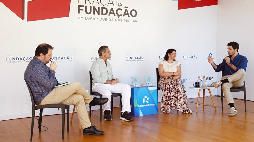 Da capa à contracapa feira do livro 2026 - Como se pensa o futuro sem uma bola de cristal? Foto: RR