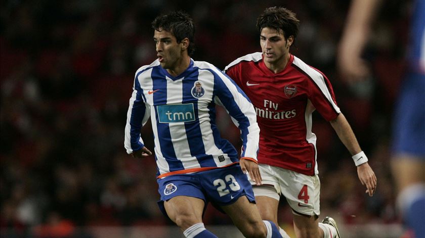 Daniel Candeias jogou na Liga dos Campeões pelo FC Porto na época em que foi campeão nacional, 2008/09 Foto: Alex Morton/Action Images