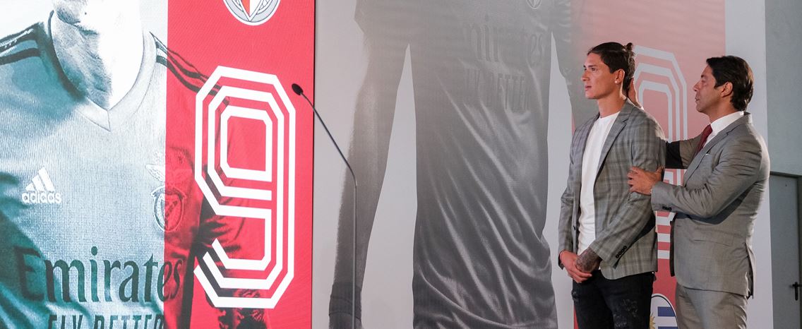 Benfica foi o clube com maior lucro de transferências nos últimos cinco anos. Porto e Sporting no "top-10"