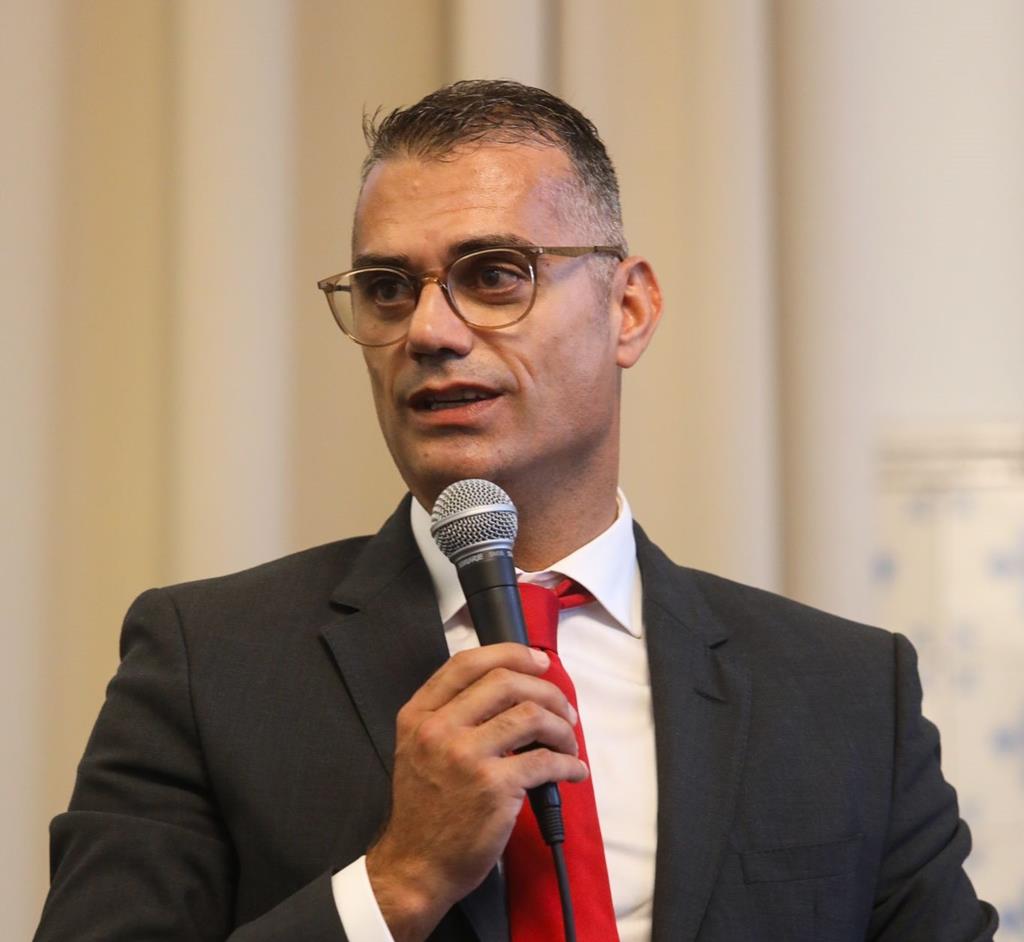 Entrevista a Davide Amado, líder do PS/Lisboa, deputado e presidente da JF de Alcântara