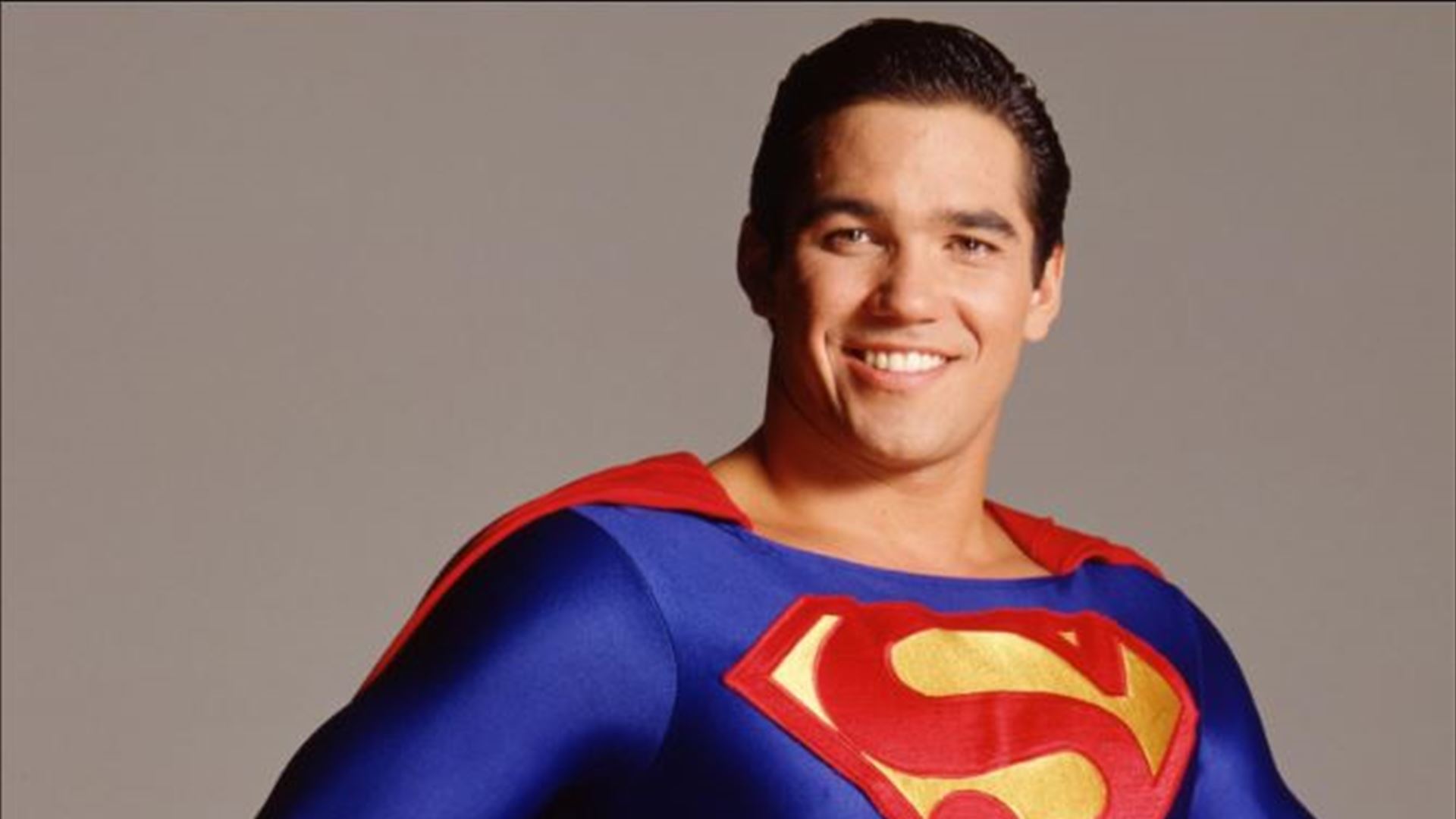 Antigo ator de Super-Homem troca capa por crachá: junta-se à agência norte-americana responsável por deportações