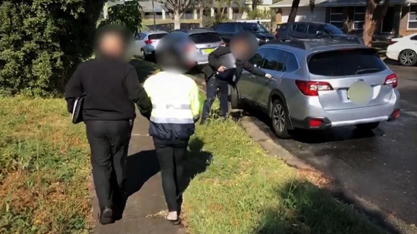 Alguns detidos também produziam material online. Foto: Twitter/Policia federal australiana