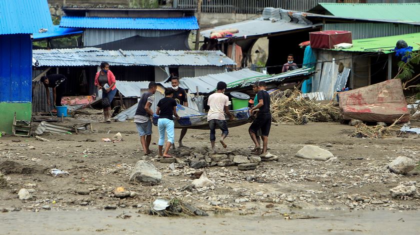 Salesianos acolhem mais de 3.300 desalojados em Timor-Leste Salesianos acolhem mais de 3.300 desalojados em Timor-Leste