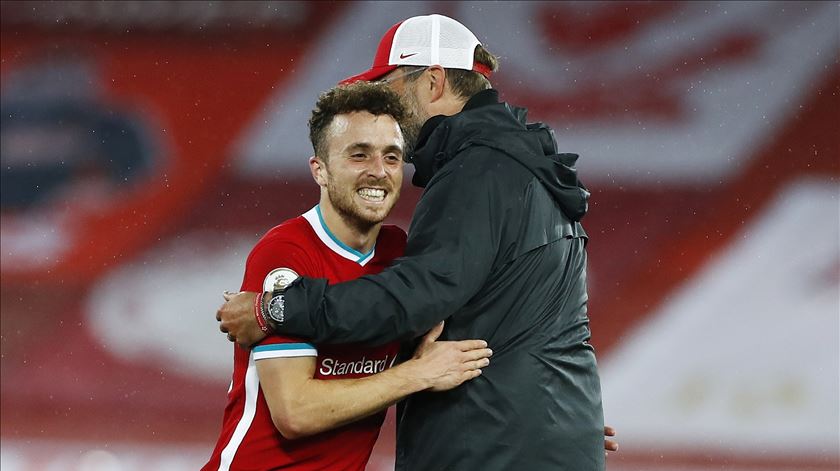 Klopp sobre Diogo Jota: "Foi tão duro, ainda não consigo falar bem do assunto"