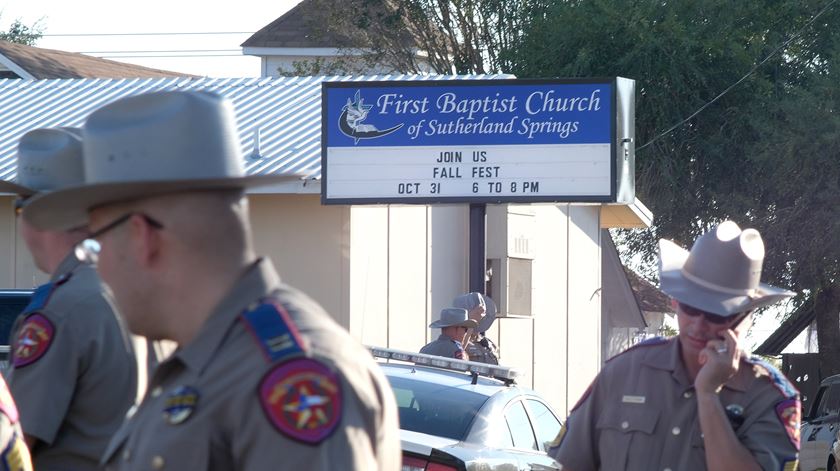 Massacre fez 27 mortos em Sutherland Springs, no Texas. Foto: R. Tomas Gonzalez/EPA