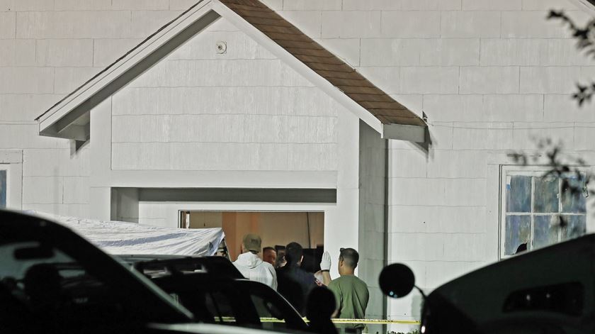 polícia após tiroteio em igreja baptista em Sutherland Springs, Texas Foto: Larry W. Smith/EPA