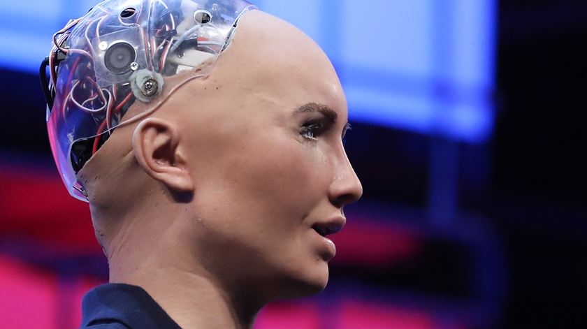 Robot Sophia na web summit - foto Antonio Cotrim/EPA