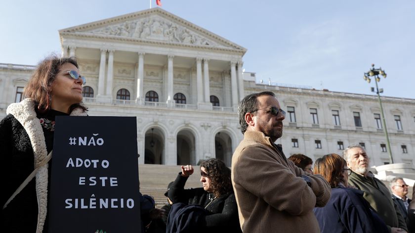 Caso já due origem a protestos junto ao Parlamento. Foto: António Cotrim/Lusa