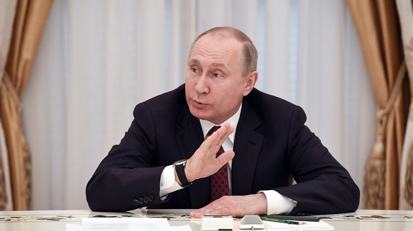 Putin encontrou-se com candidatos derrotados. Foto: Yuri Kadobnov/EPA