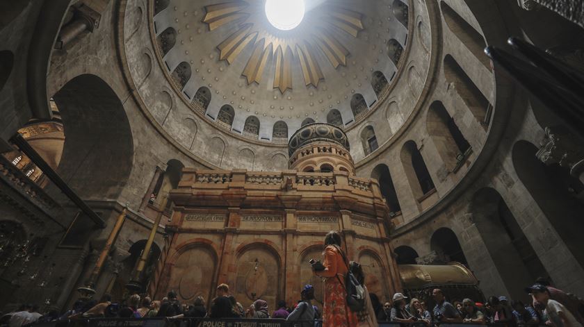 Governo português condena Israel por impedir patriarca de celebrar missa no Santo Sepulcro