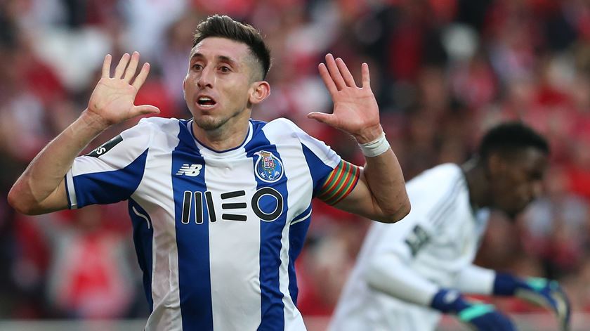 Héctor Herrera e o sonho de acabar a carreira no FC Porto. "Falei com Villas-Boas, ele disse que podíamos falar"