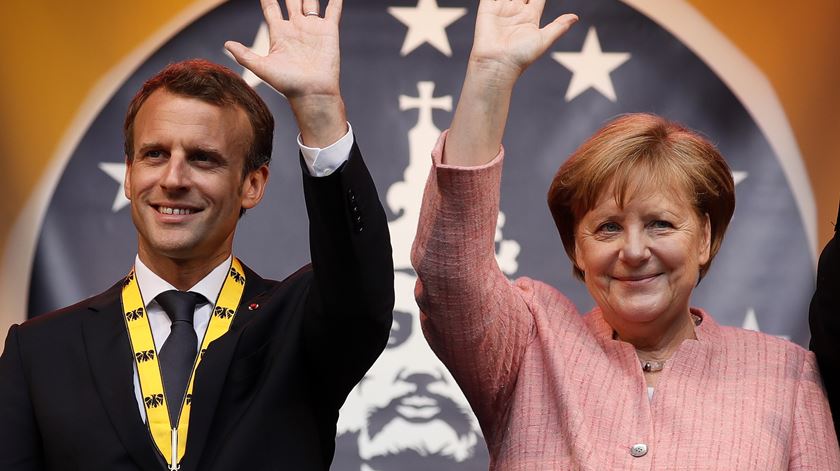 Emmanuel Macron e Angela Merkel Foto: Ronald Wittek/EPA