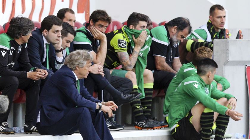 Jogadores do Sporting e equipa técnica podem avançar para a rescisão contratual por justa causa. Foto: Gregório Cunha