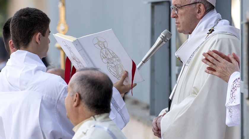 Acólitos em Roma para peregrinação internacional, com encontro marcado com o Papa. Foto: Claudio Peri/EPA