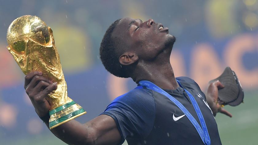 Pogba é uma das figuras da seleção francesa.  Foto: Peter Powell/EPA