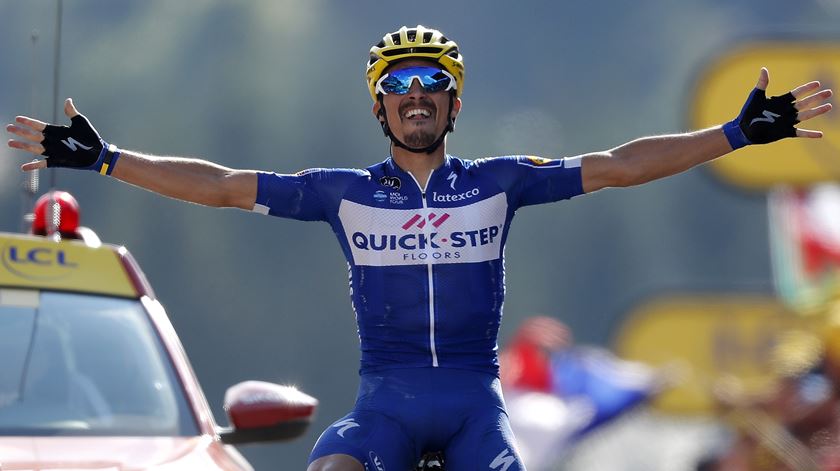Alaphilippe venceu duas etapas da Volta a França em 2020 Foto: Sebastien Nogier/EPA