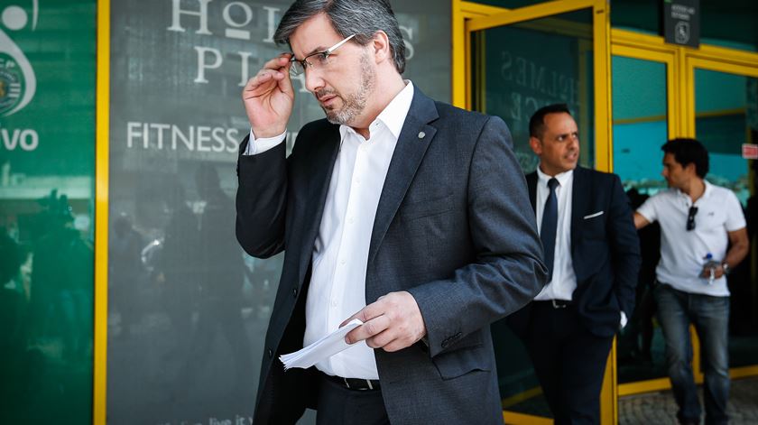 Bruno de Carvalho terá comparecido em Alvalade, não com uma providência cautelar, mas sim com um documento judicial que, na leitura da Comissão de Fiscalização, não terá valor jurídico. Foto: Rodrigo Antunes/Lusa