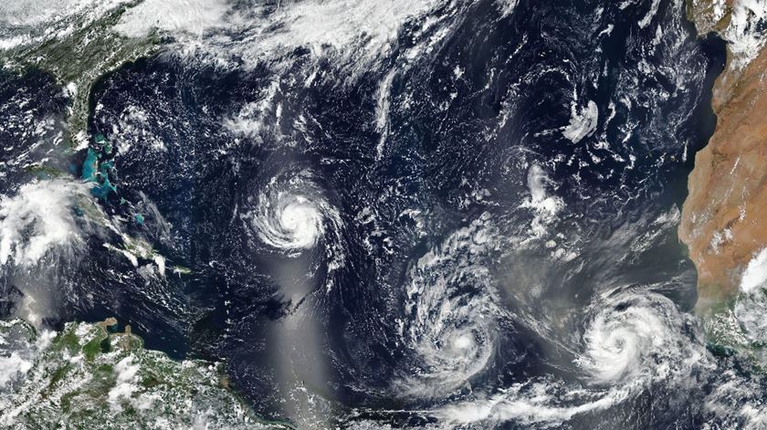 Furacões Florence, Isaac e Helene no Atlântico Foto: NASA