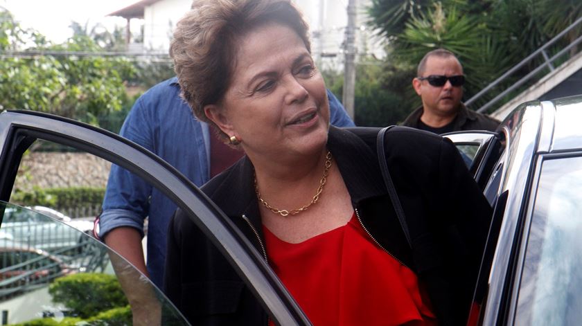Dilma Rousseff hospitalizada na China