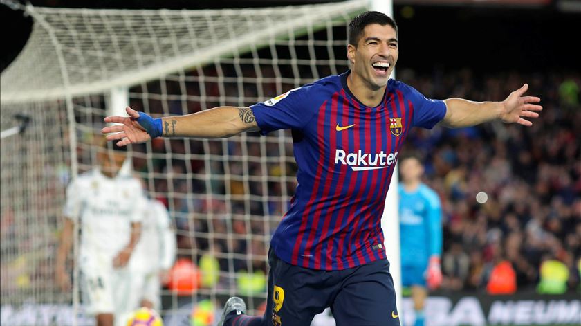 Luis Suárez não entra nos planos de Ronald Koeman no Barcelona Foto: Enric Fontcuberta/EPA