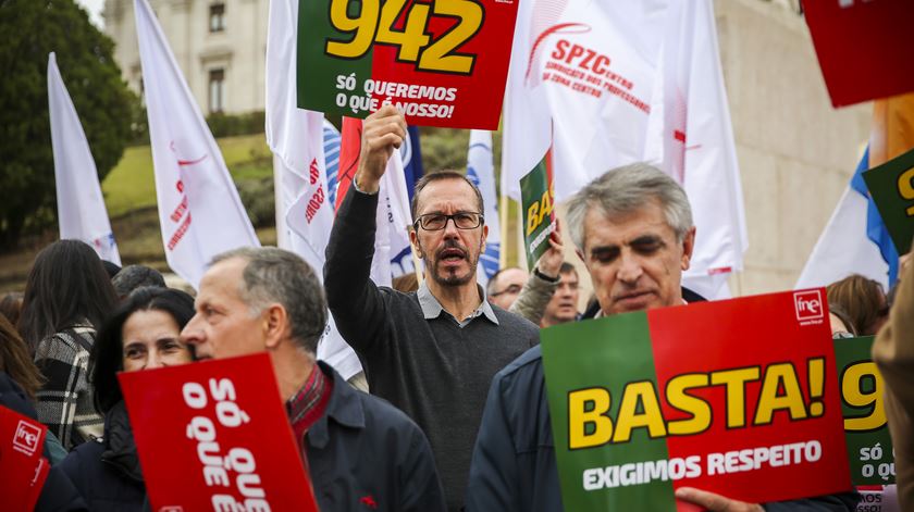  Professores em protesto - uma imagem que se vai repetir esta terça-feira. Foto: José Sena Goulão/Lusa