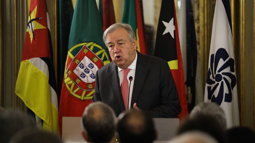 António Guterres discursa depois de ter recebido o prémio José Aparecido de Oliveira, atribuído pela CPLP Foto: André Kosters/Lusa