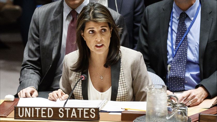 Nikki Haley avisa Rússia. Foto: Justin Lane/EPA