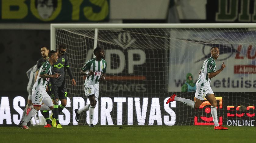 Jhonder Cadiz marca no Vitória de Setúbal - Sporting Foto: Miguel A. Lopes/Lusa